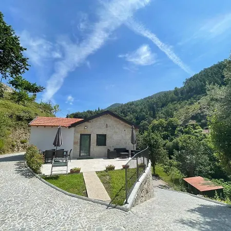 Chalet Teixeira - *